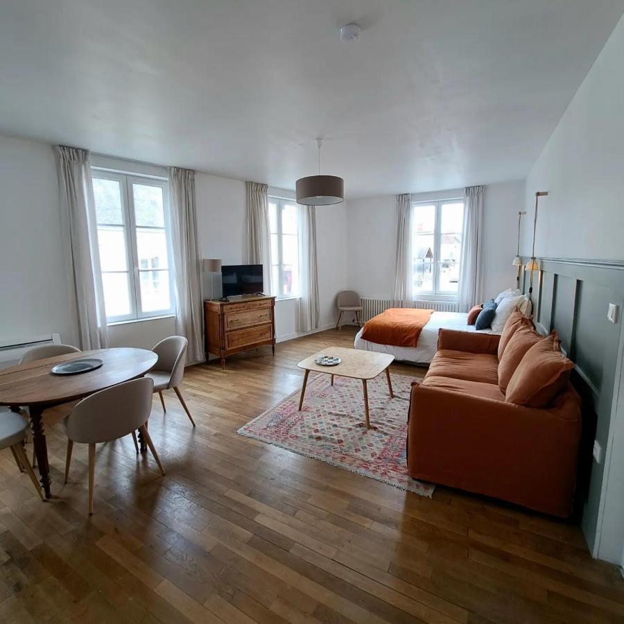 Aux Couleurs De Neuvy Hotel Kültér fotó